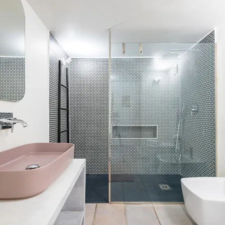 Apartament Hidden Gem On Chiaia Pedastrian Area By Napoliapartments
