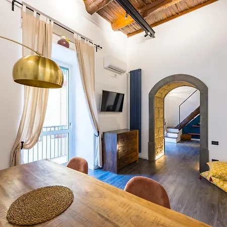 Apartament Hidden Gem On Chiaia Pedastrian Area By Napoliapartments Neapol