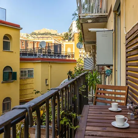 Hidden Gem On Chiaia Pedastrian Area By Napoliapartments Apartament Neapol