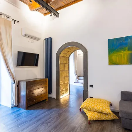Hidden Gem On Chiaia Pedastrian Area By Napoliapartments Apartament Neapol